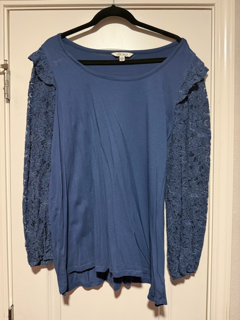 The Pioneer Woman Blue Lace-Sleeve Long Sleeve Top